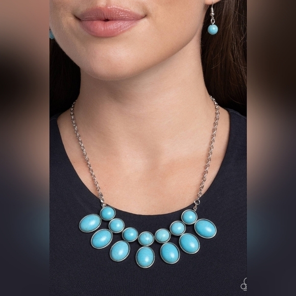 Blue necklace set - Picture 6 of 9